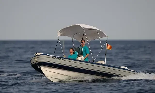 Alquiler barco sin licencia Gommonautica 500 Estartit